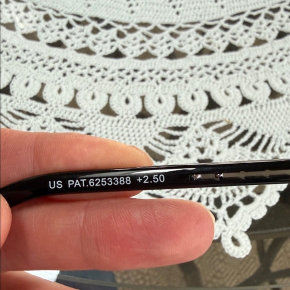 Clic Black Magnetic Readers 2.50 - Picture 4 of 4